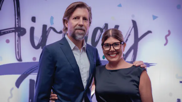 Lauren Gueits on stage with James Nestor